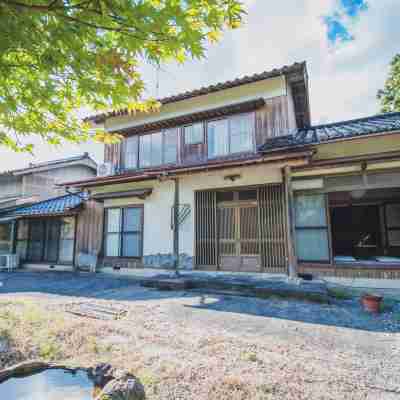 AKOYATO 佐渡古民家一棟貸切 Active Art Hotel 日本庭園とアート Hotel Exterior