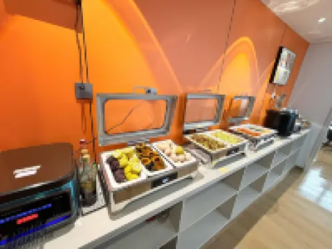 Qin Mengli Hotel (Shaanxi International Business College Branch)