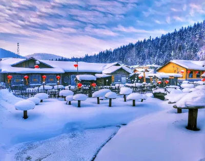 Floral Hotel · Qixi Hotel (Xuegu Scenic Area Branch) のホテル