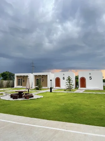 Green white Resort & Cafe Отели рядом с достопримечательностью «Sok Nam Sai Health Garden»