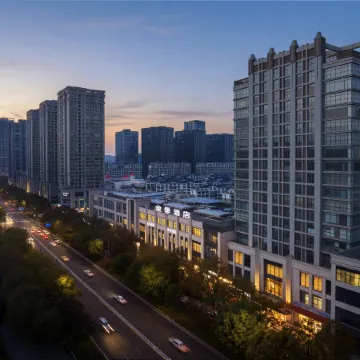 JI Hotel (Yancheng Municipal Government Jinying Julonghu Store)