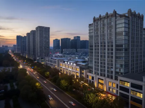 JI Hotel (Yancheng Municipal Government Jinying Julonghu Store)