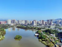 Venus Royal Hotel （Wuzhou Railway Station Meiguihu Park Branch） - Romantic