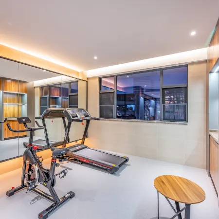 Homeinn Plus Hotel (Suining Central Business District Pedestrian Street)