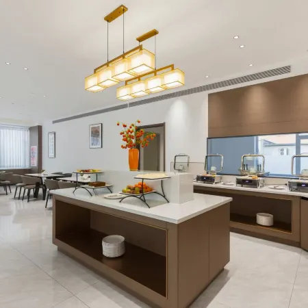 Home Inn Ruibai·Cloud Hotel (Huludao Central Hospital Branch) Отели в г. Хулудао