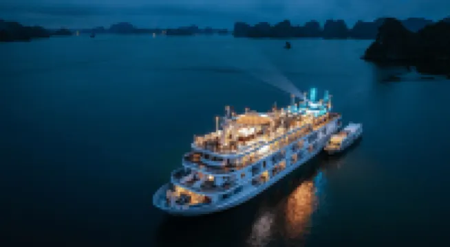 蘭哈灣大使簽名遊輪