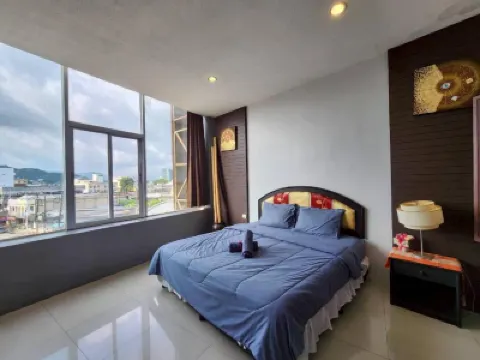 The Rest Phuket Hoteles cerca de Phuket Vocational College