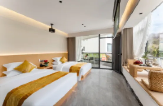 Zijingge Homestay (Hongwan Scenic Area Branch)