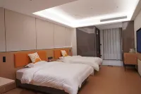 Fuchuan Yuncheng Meisu Hotel (Minzu Culture Square Branch) - balcony