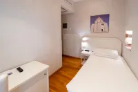 Hotel Oxford Các khách sạn gần Phòng trưng bày Borghese