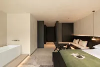 WAAALI She Village Resort Hotel