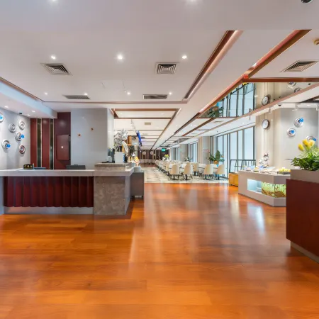 Yizheng Hotel Отели рядом с достопримечательностью «Источник Heihu»