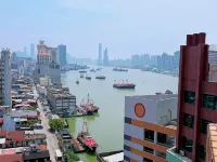 Grand Harbour Hotel Hotels near Fire Services Museum