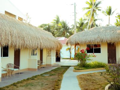 Sunrise Beach Resort