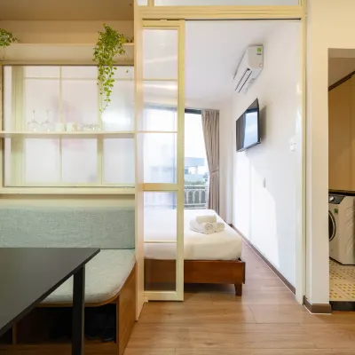 Vela Luxe Stay Hotels near Le Van Sy Street