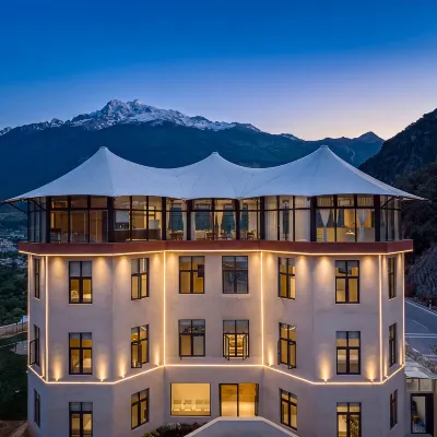 Muye Snowscape Lodge Hotels near Haba Snow Mountain