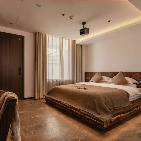 Dali Heleju Hotel