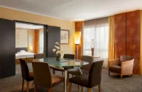 โรงแรม เรอมาร์ค - ที่มีที่จอดรถ