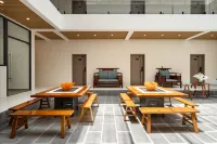 Yiju Time | Stone Retreat, Snow Mountain View (Xuesong Yuhu, Jade Dragon Snow Mountain) - Aamiainen