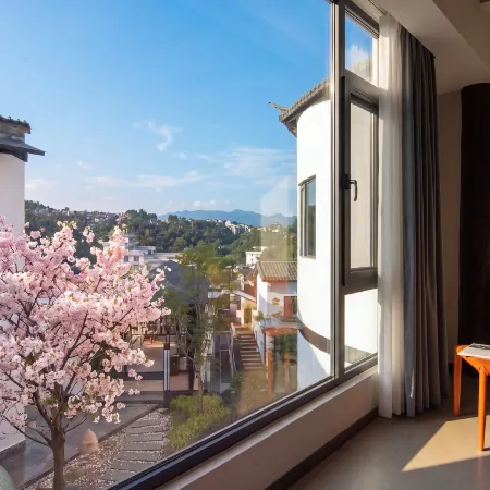 Ge Fan·Huali Hot Spring Hotel (Tengchong Heshun Ancient Town Branch)