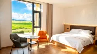 Zoige Jiuqu Muge Hotel (Yellow River First Bend of Jiuqu Bay) - 3-Star