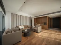 LORAVAE HOTEL - parking