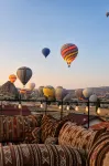 Balloon Street Cappadocia - Dağ Manzaralı