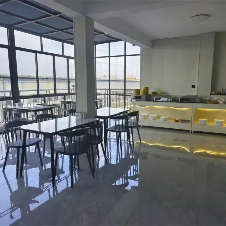 Yaman Light Luxury Hotel (Yongkang Buyang Technology Park)