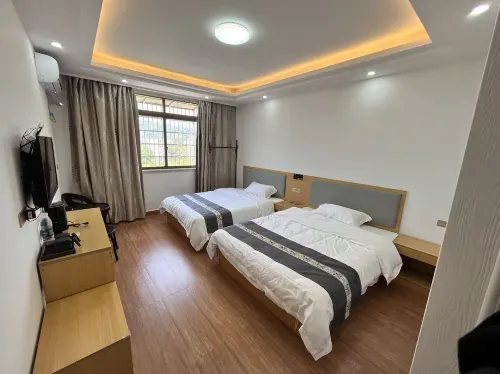 Fuding Jiuju Hotel - غرفة مطلة على الجبل