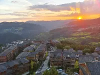 Tianhe Lanyue Homestay (Xijiang Qianhu Miao Village West Gate Tourist Center) - 마운틴 뷰