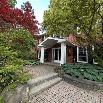tofino villa Hotels near سكاربورو بلوفز