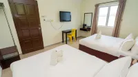 Swing & Pillows @ Golden Roof Hotel Falim, Ipoh - 3 Sao