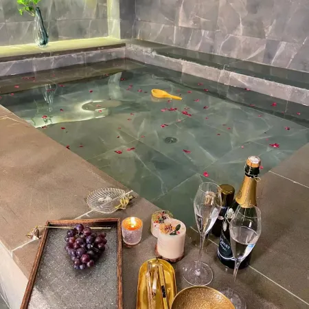 Xingcheng Haishanghai Hot Spring Hotel