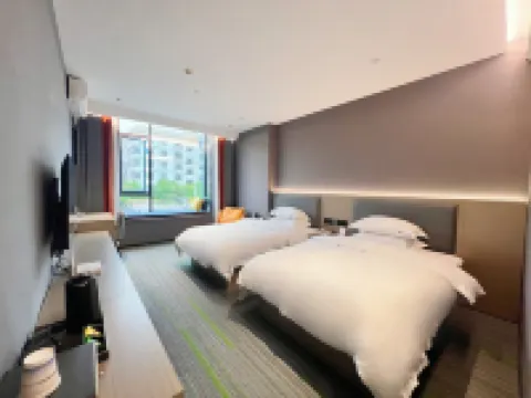 Grammy Light Luxury Hotel