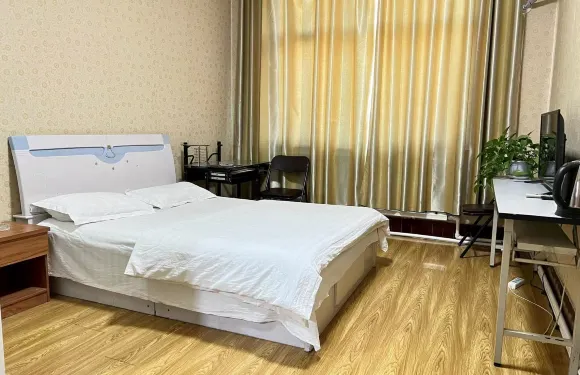 洮南憶心時尚旅館