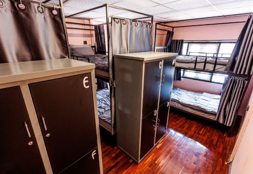 바안 미 수크 아유타야 - 호스텔