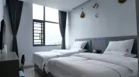 Fuzhiyuan Hotel (Dejiang Passenger Transport Terminal) Hotels near Dejiang Passenger Transport Terminal