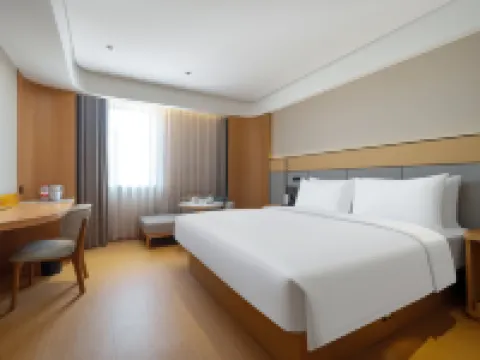 JI Hotel (Yueyang Dadao Bubugao Square)