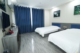 Jiuding Business Hotel