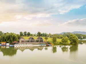Longshan Shangxin Valley Resort
