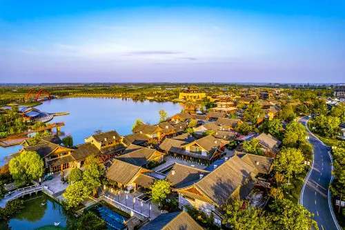 Swan Lake Resort Hotel