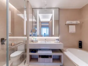 Howard Johnson CAEXPO Plaza Nanning