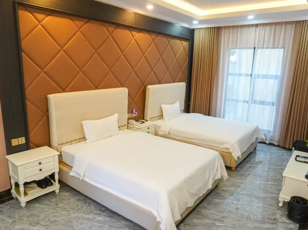 Lucky International Hotel - Phnom Penh