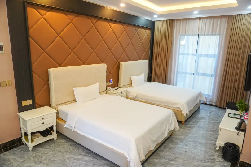 Lucky International Hotel