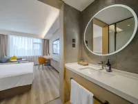 Starway Hotel (Chifeng Wulanbutong Scenic Area Branch)