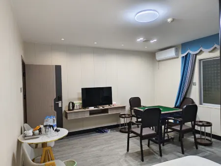 Peace Inn Отели рядом с достопримечательностью «Yuzhou Polytechnic Vocational College»