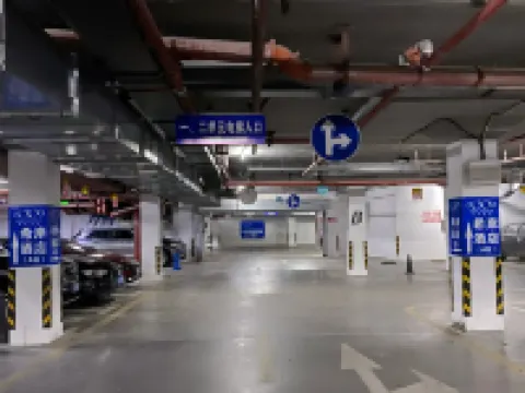 Xana Hotelle（Fengcheng High-speed Railway Station Longrun City Plaza） Hotels near Fengchengdong Railway Station