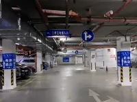 Xana Hotelle（Fengcheng High-speed Railway Station Longrun City Plaza） Hotels in Fengcheng