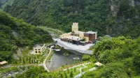 Qiangren Valley Erlihe Hotel