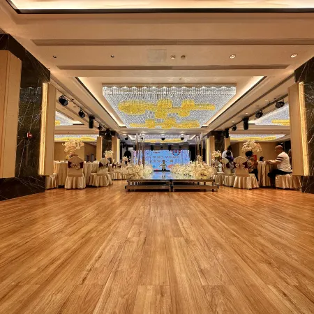 Huatian Holiday Hotel (Yudong High-speed Railway Station)